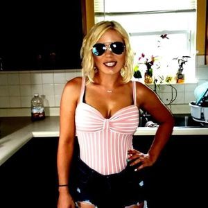 Meet your Posher, Chrissy